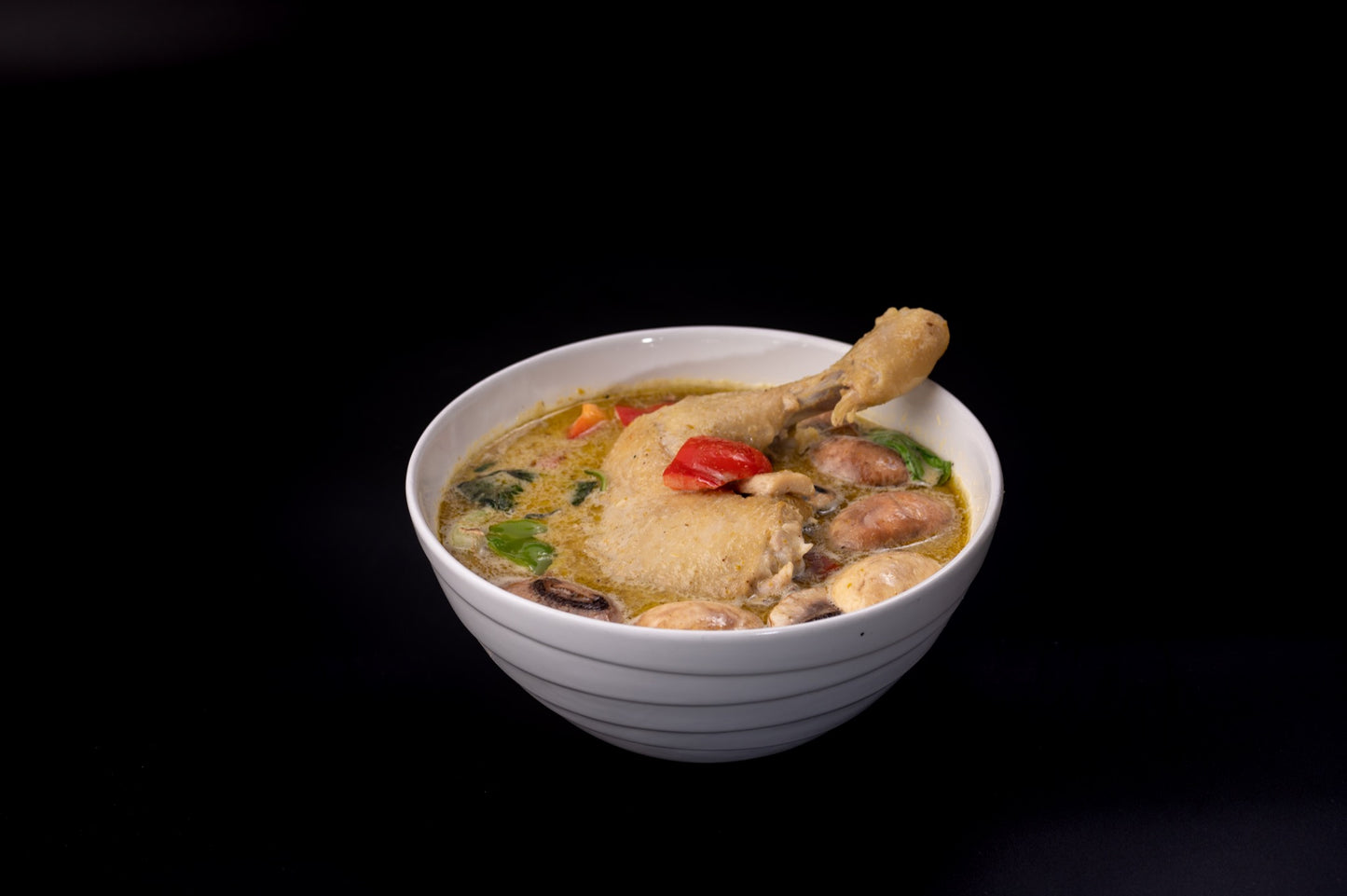 M5 - CHICKEN THAI GREEN CURRY - Love Asia Restaurant & Bar
