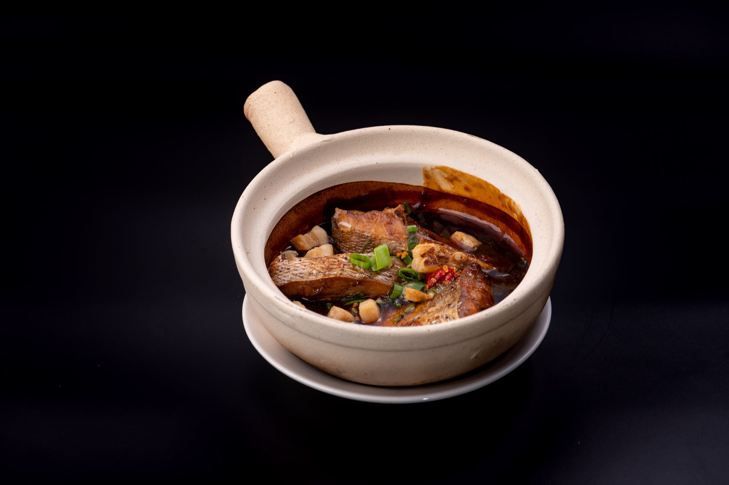M23 - CARAMELISED FISH IN CLAY POT - Love Asia Restaurant & Bar