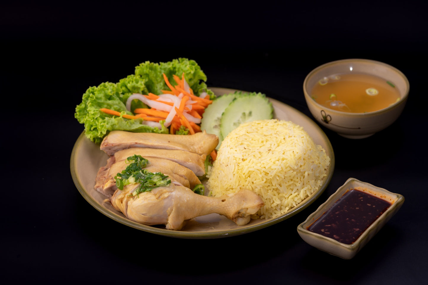 R4 - HAINANESE CHICKEN ON RICE - Love Asia Restaurant & Bar
