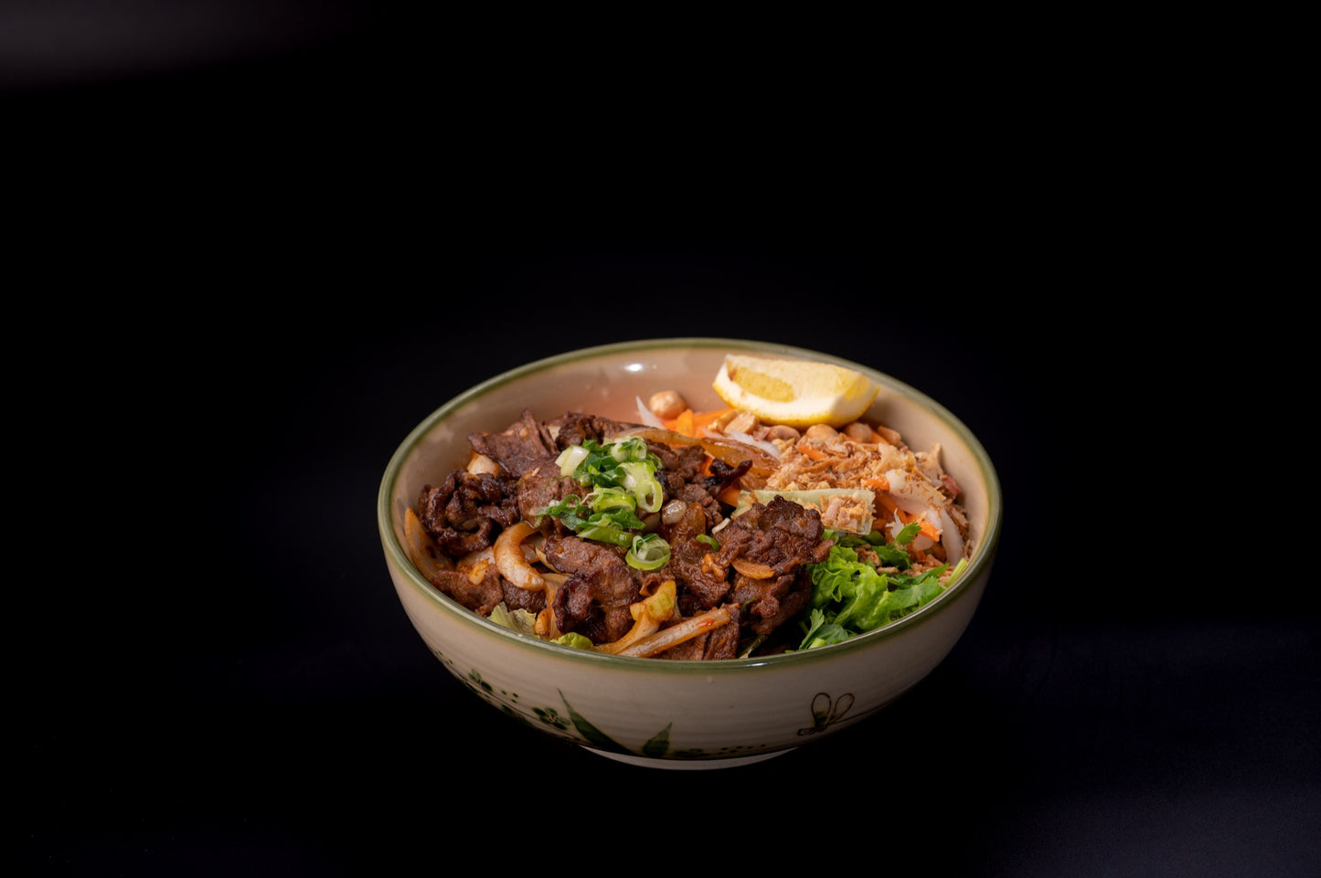 V4 - GRILLED LEMONGRASS BEEF VERMICELLI - Love Asia Restaurant & Bar