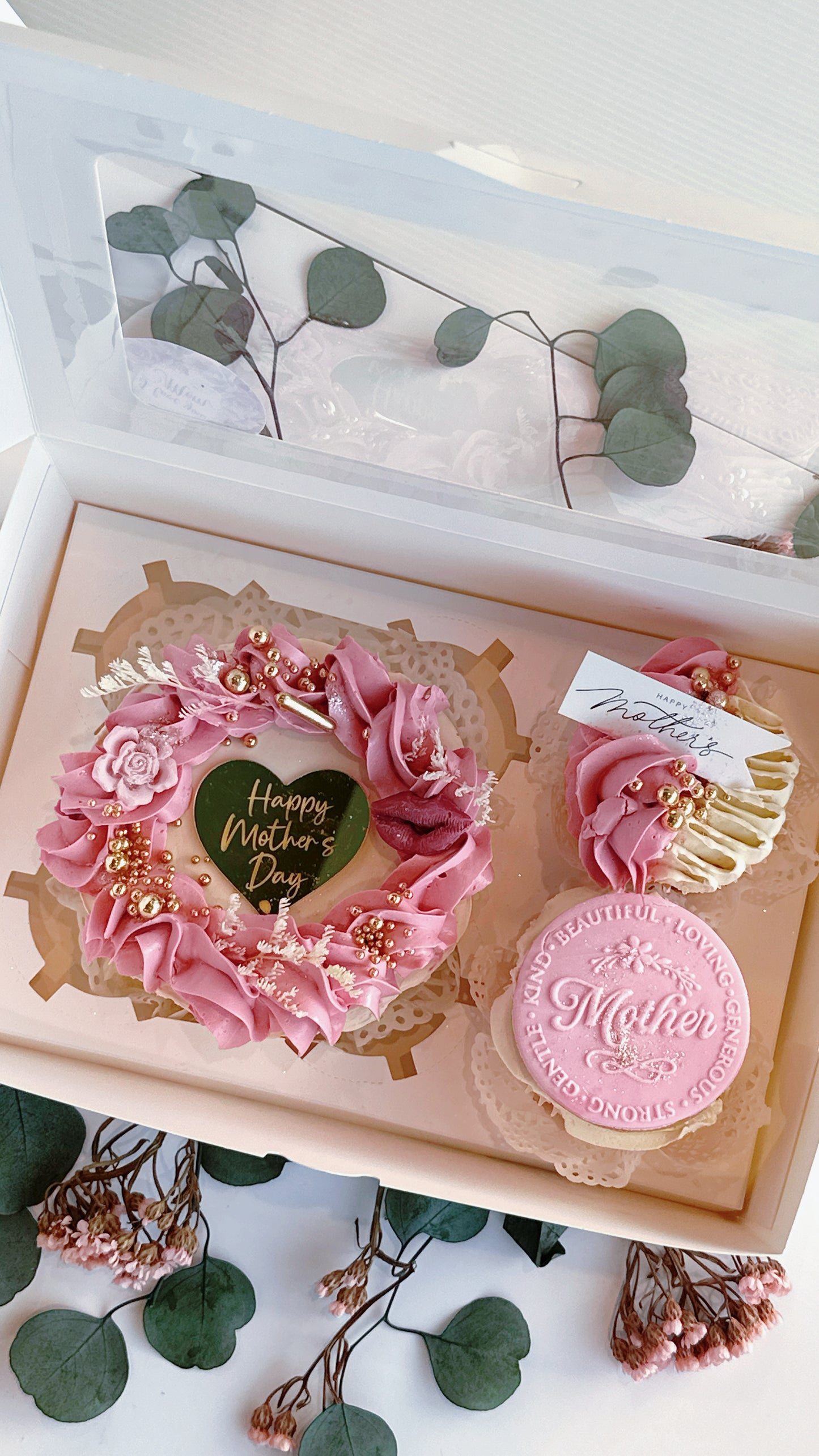 Mother's Day Cake Box (Pre-order Only) - Pick up between 5th to 11th of May