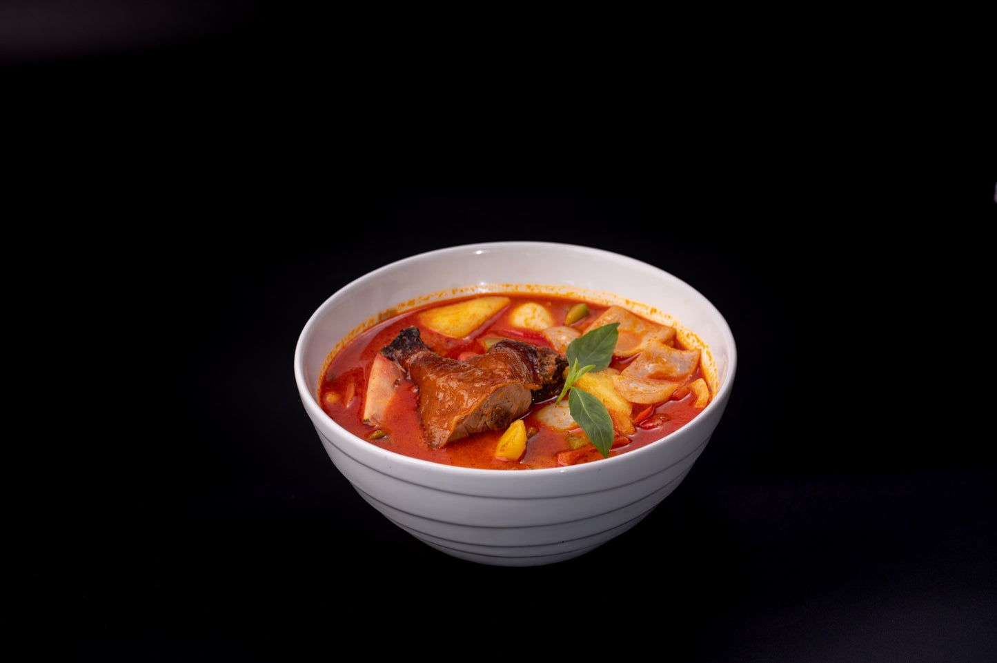 M4 - RED CURRY WITH DUCK - Love Asia Restaurant & Bar